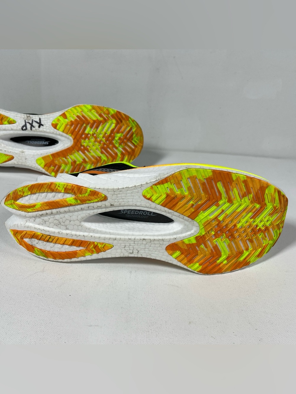 Saucony Endorphin Pro 4 S20939-343 Running Shoes Black Mesh Yellow Men’s 12.5 - Picture 10 of 12